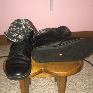 Dr. Martens Stratford women ankle boots